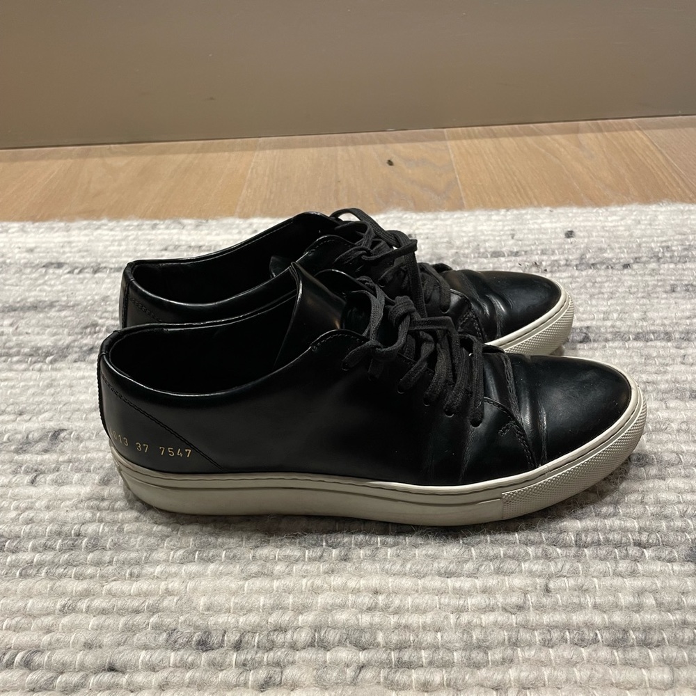 Woman by Common Projects Tournament Low (not authentic)